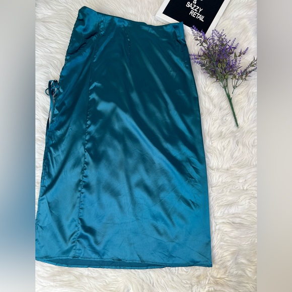 Cider Satin  Drawstring Midi Skirt - Picture 7 of 9